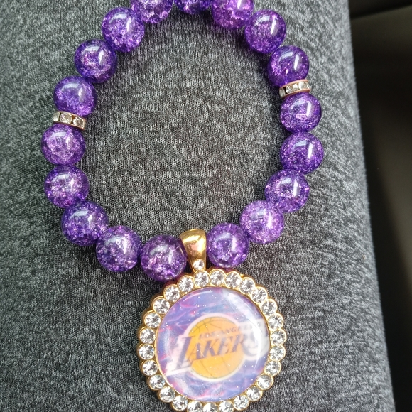 Jewelry - Picture 5 of 8